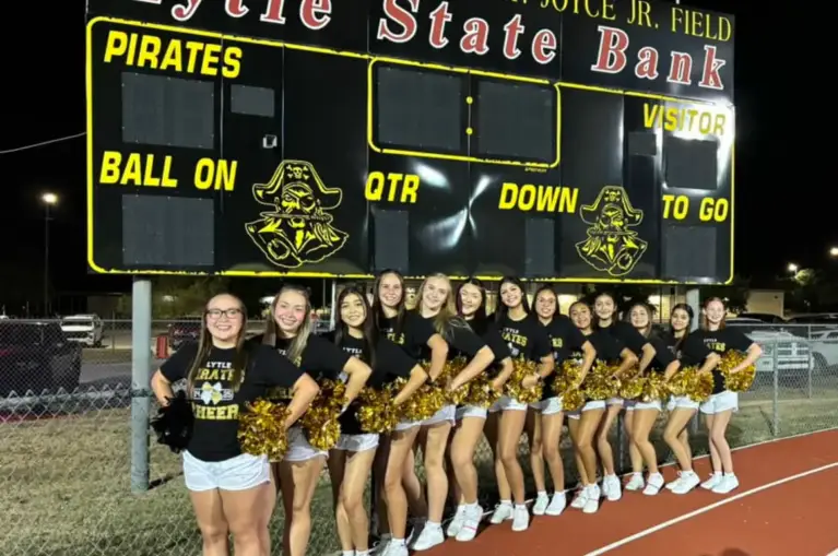 Lytle High School Cheer Team