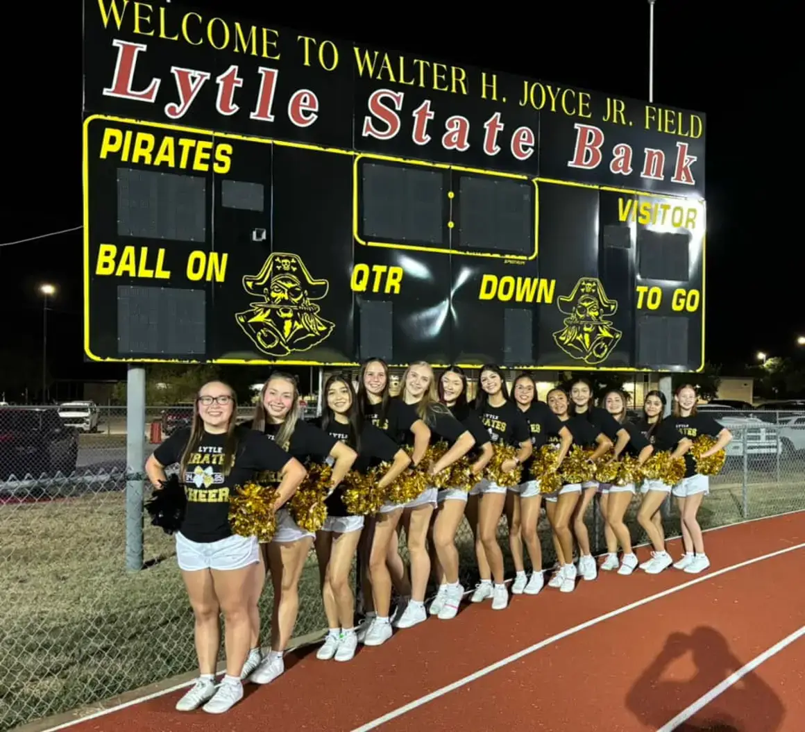 Lytle High School Cheer Team